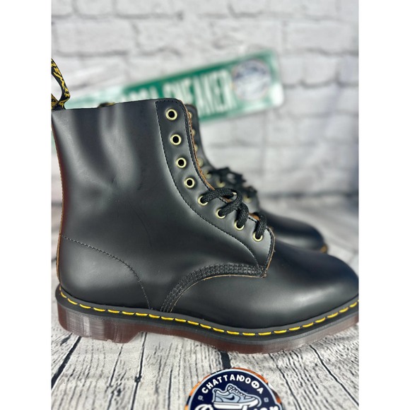 Dr. Martens Boots Mens US 13 Black Smooth Leather Burgundy Oiled Sole EU 47 NEW main image 2
